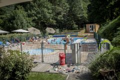 CAMPING LESTAP 3* PISCINE CHAUFFÉE SNACK CHÂTEAU GONFLABLE