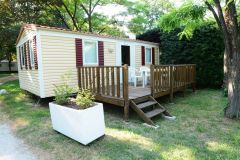 CAMPING ROCHECONDRIE location cabanon bois et mobil-home