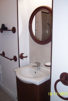 Vasque + meuble de rangement + miroir