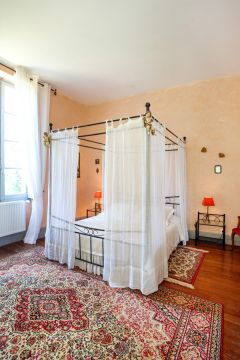 Chambre avec lit à baldaquin - Le Castelet - Tarn